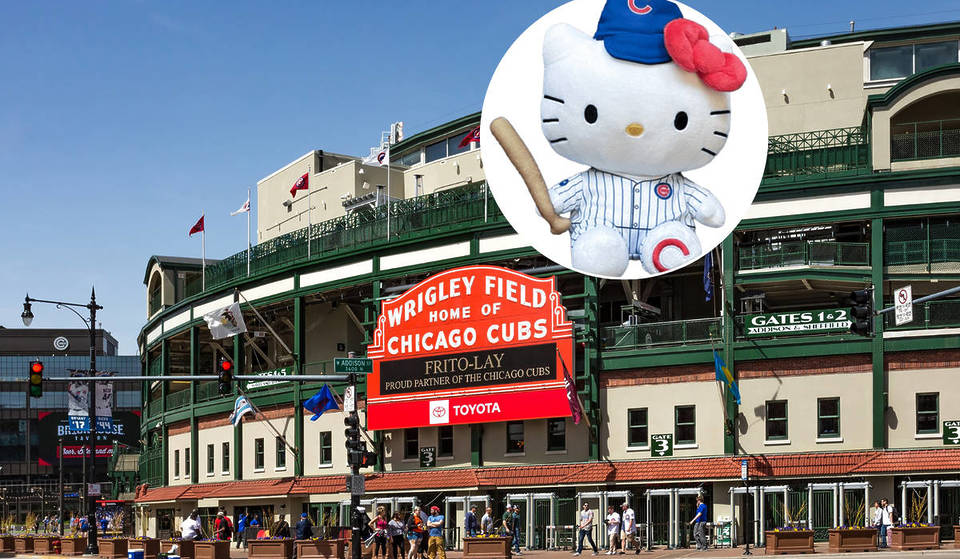 Hello Kitty se apodera del Wrigley Field este septiembre: aquí te explicamos cómo conseguir el peluche de los Cubs de edición limitada.