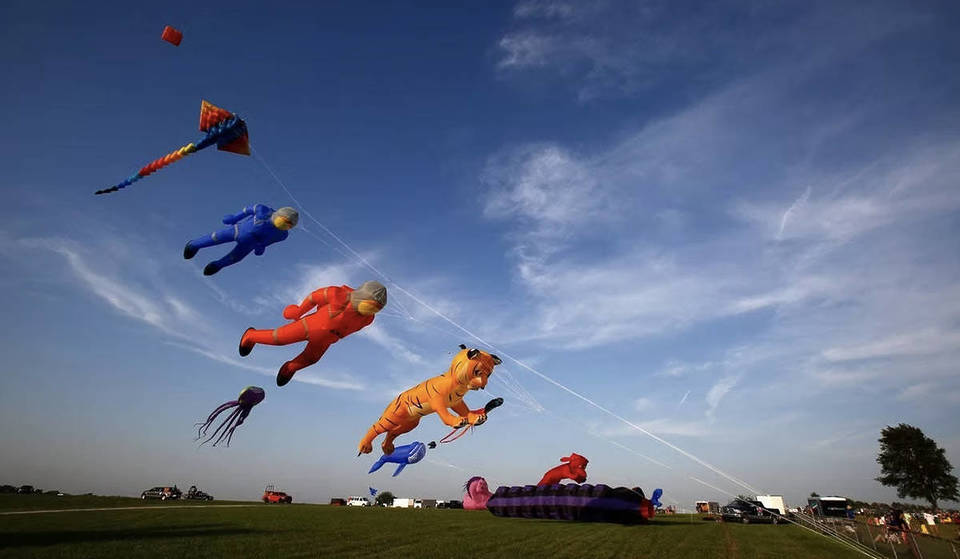 This Hidden Spring Gem Near Illinois Features Acres Of Flowers And World-Class Kite Displays—And It’s Open For One Weekend Only