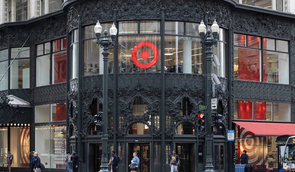 Entra en este edificio emblemático de Chicago de 127 años de antigüedad que los locales llaman el Target más gótico del mundo