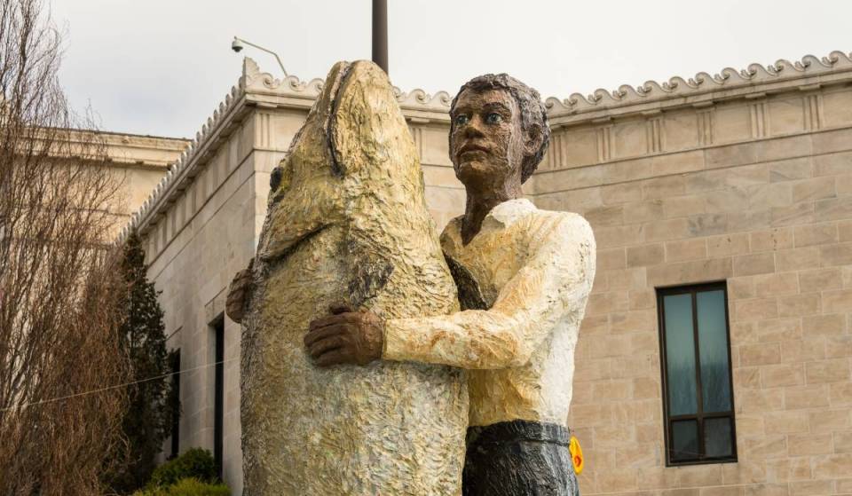 After 25 years, this towering 16-foot sculpture outside Chicago’s Shedd Aquarium continues to completely baffle and divide first-time visitors