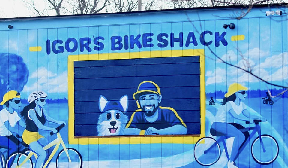 A new starting point for Chicago cyclists has arrived directly on the Lakefront Trail—with daily rentals and full tune-ups