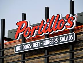 Portillo’s is opening its first-ever walk-up window at a new Wrigleyville location next year