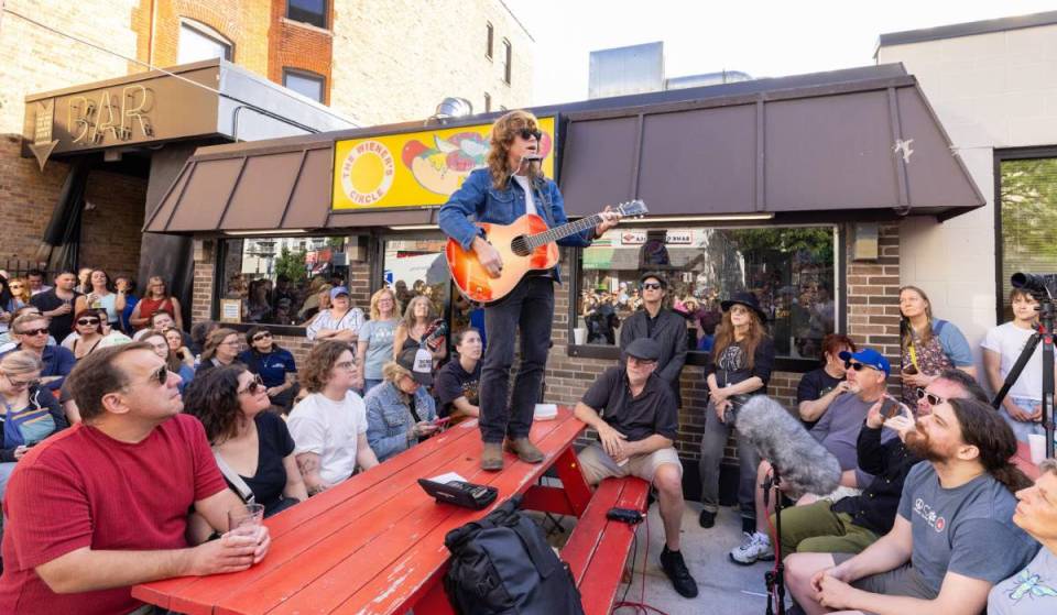 Ahead of his show at Salt Shed, Jesse Welles stopped by this legendary Chicago hot dog stand for an unexpected pop-up before serving up food himself