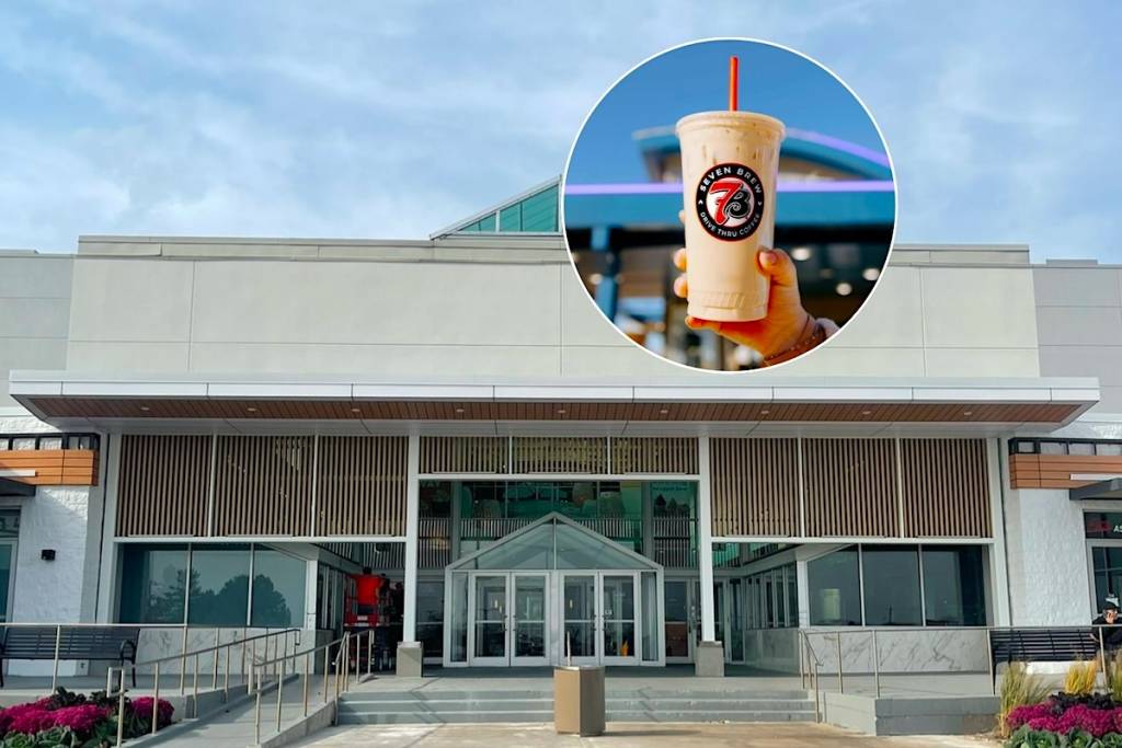 North Riverside Park Mall y un vaso de 7Brew