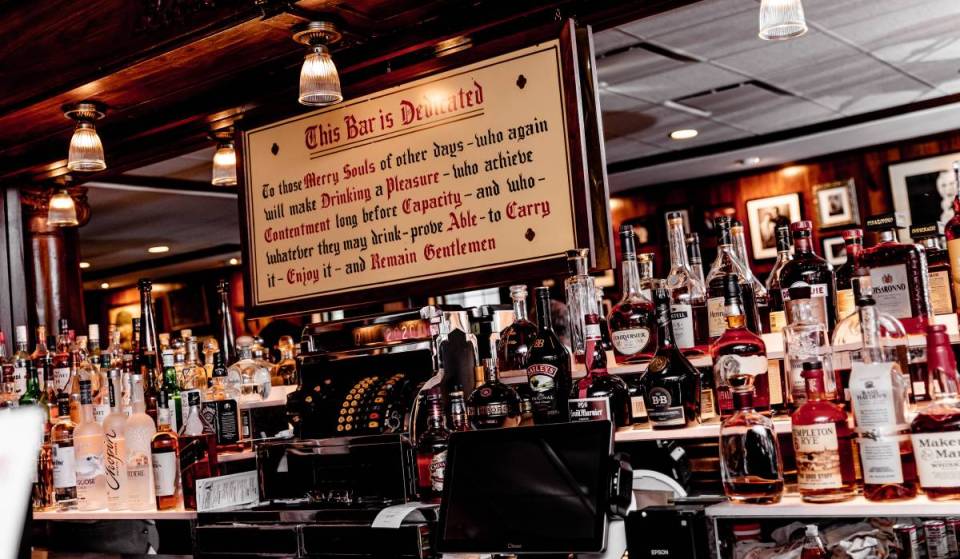 After 85 years in Chicago, Frank Sinatra’s favorite steakhouse is reviving menu classics for a limited time