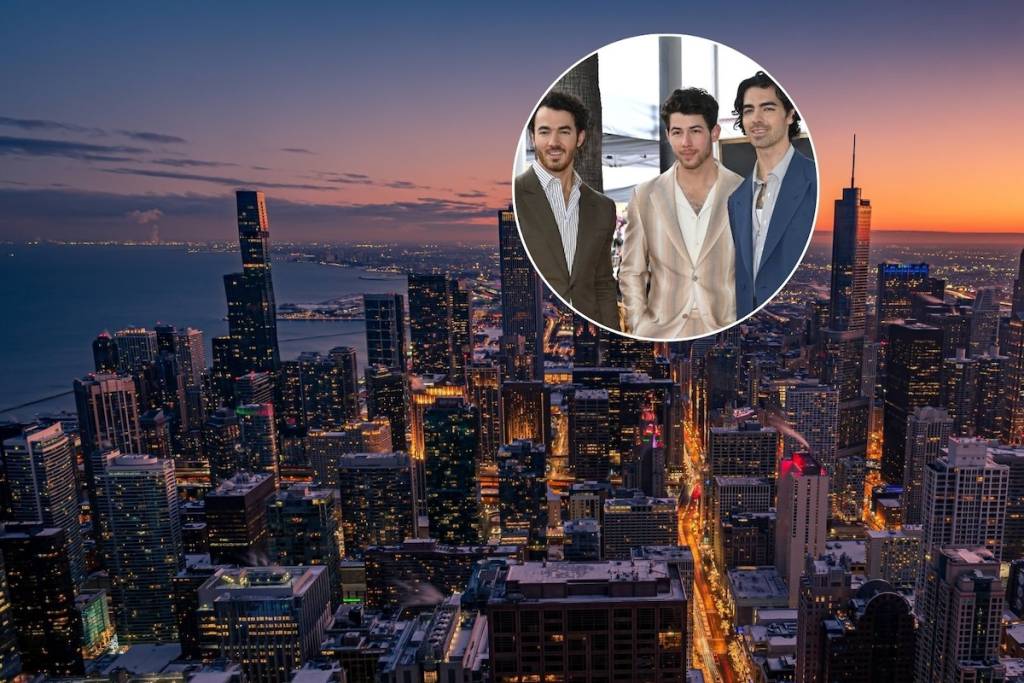 Jonas Brothers; Chicago skyline
