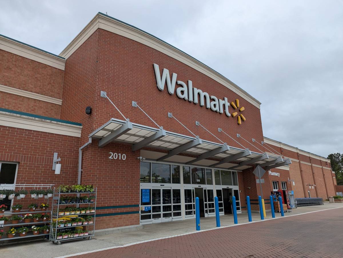 New Walmart payment changes nationwide: what customers need to know about the ma...