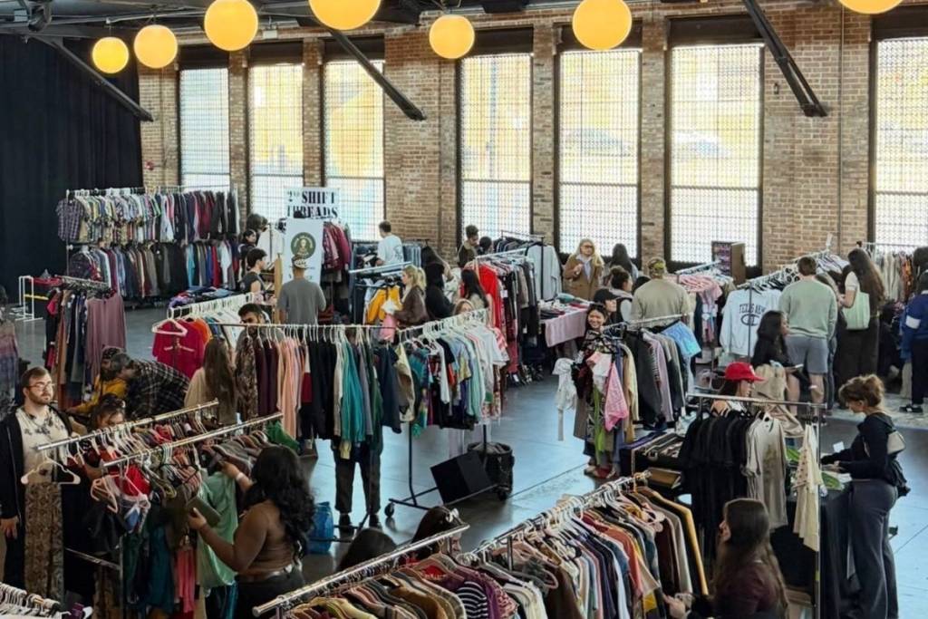 People shopping at an event hosted by 312 Markets at City Hall Events.