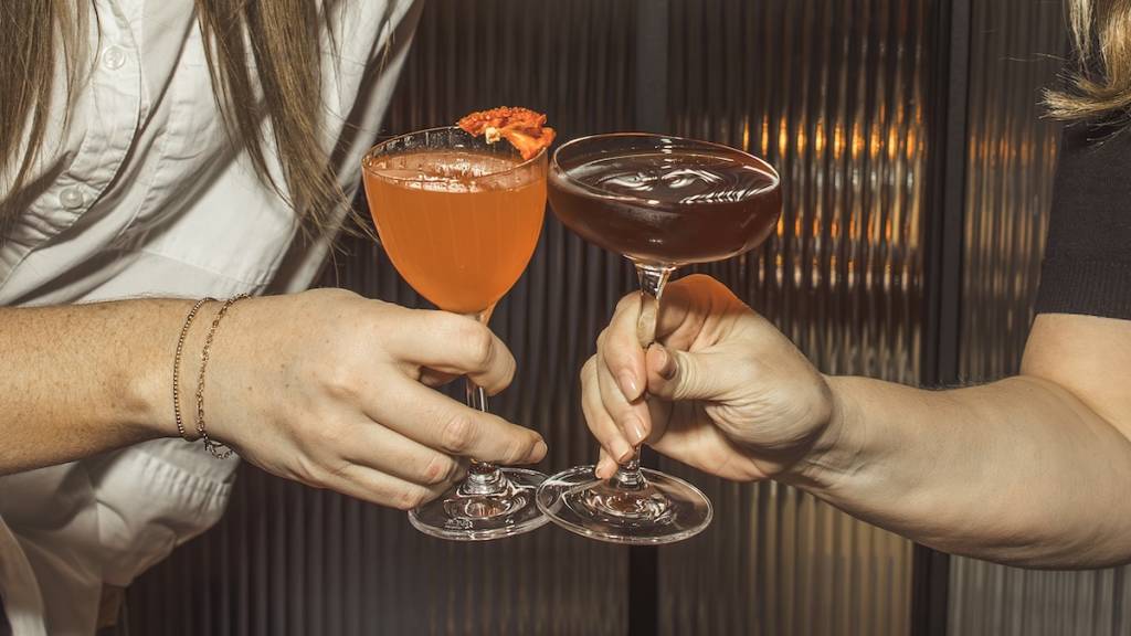 Cinco de los bares de cócteles más aclamados de Japón se instalarán en Chicago el mes que viene