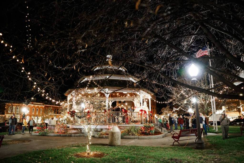 Ceremonia anual de encendido de luces de Carlinville
