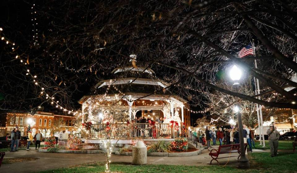 This Illinois town is combining its beloved Christmas festivals into one massive holiday weekend