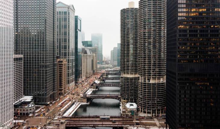 Illinois pone en marcha un programa de ayuda energética de 240 millones de dólares: las familias de Chicago que ganen hasta 8.250 dólares al mes pueden optar a él