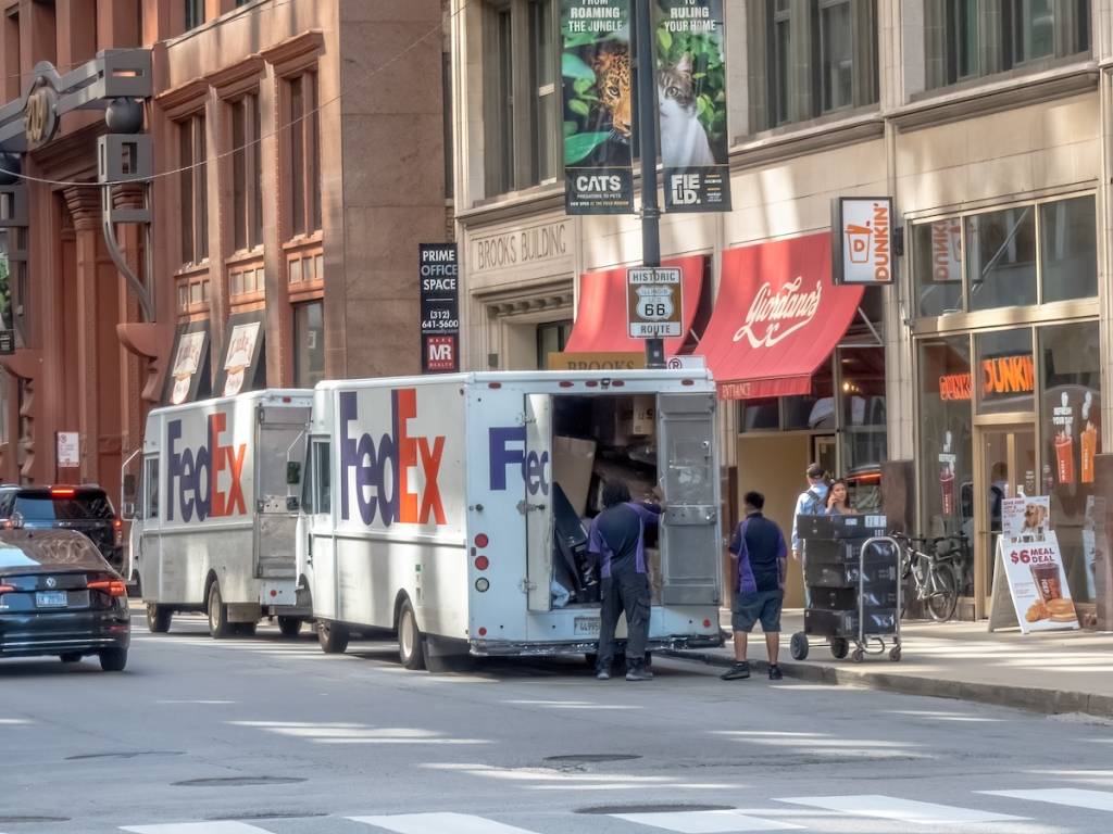 Paquetes que se están repartiendo en Chicago