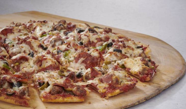 Three Rosati’s locations in the Chicago suburbs are giving away free pizza slices this Saturday