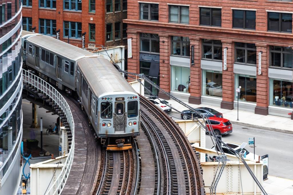 Chicago Loop train
