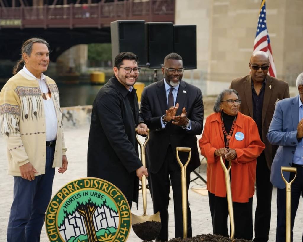 Chicago leaders break ground on DuSable Park