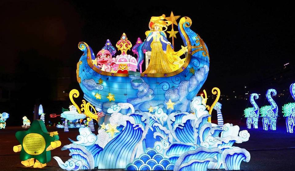 Add This Magical Lantern Walk Near Cleveland To Your Fall Bucket List