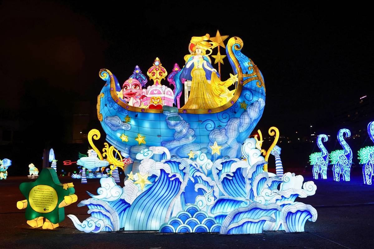 Add This Magical Lantern Walk Near Cleveland To Your Fall Bucket List