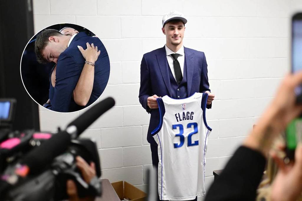 Image shows Cooper Flagg Mavs jersey