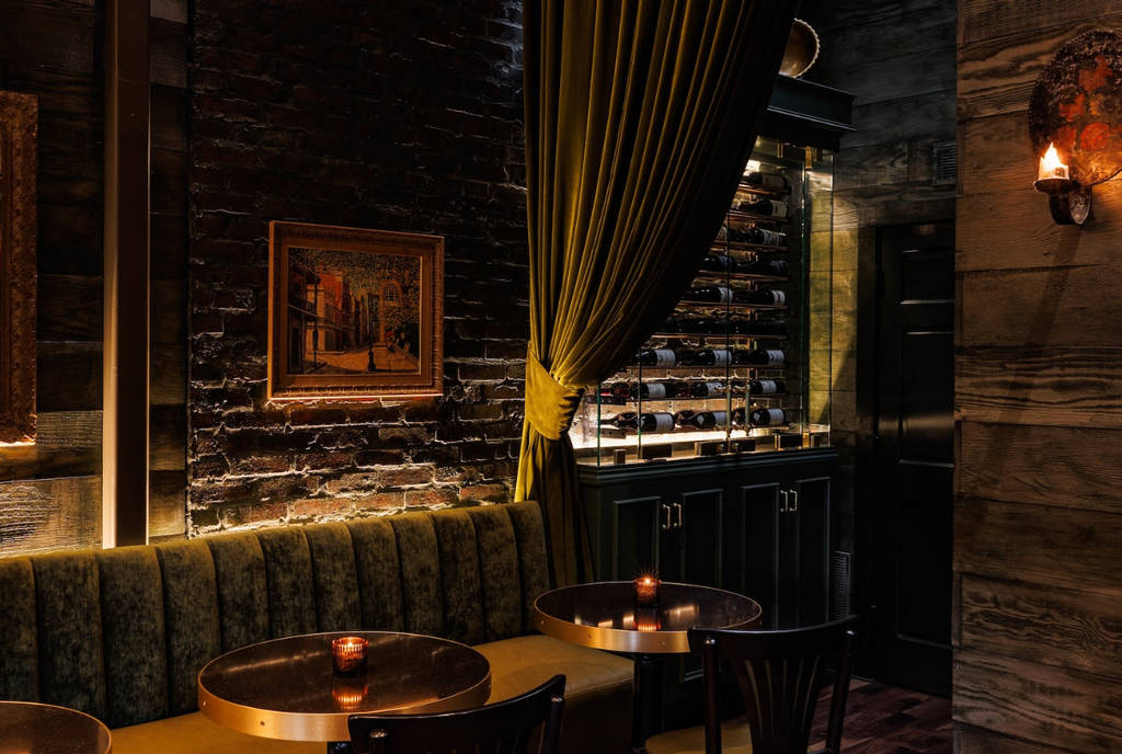 Image shows the interior of the new Cache cocktail lounge in Dallas