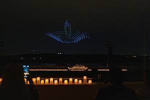 Drones illuminate the skies over a string quartet
