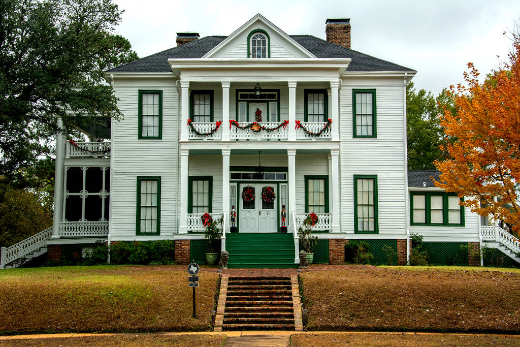 Imagen de la fachada de una casa victoriana en Jefferson, Texas