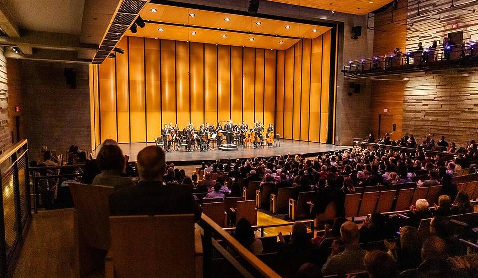 Tu guía para todo lo relacionado con la música clásica en Dallas 2026: descubre los mejores conciertos, orquestas, locales de música en directo y mucho más.