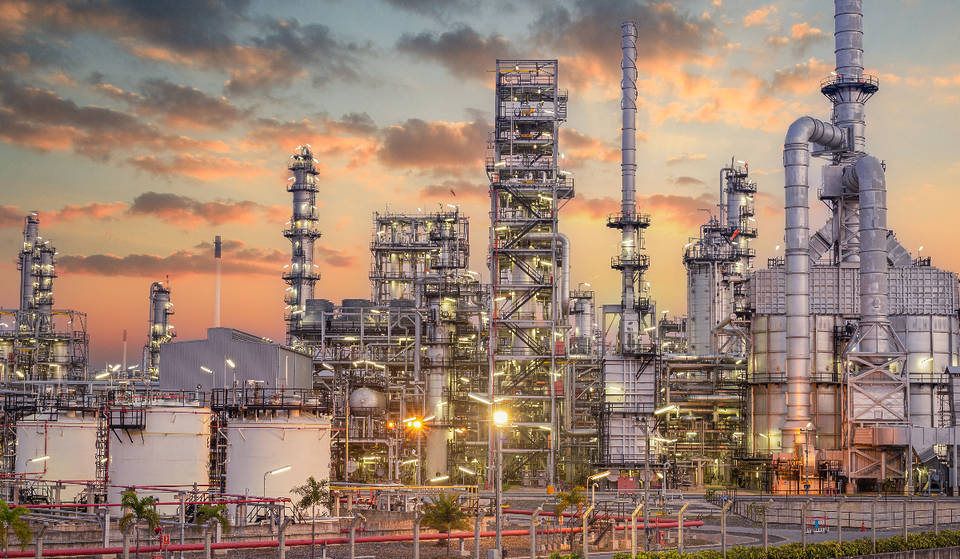 Se anuncia un histórico proyecto de refinería de petróleo de 300 000 millones de dólares para Brownsville, Texas.
