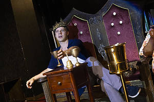 Extended in Dallas: The Boozy Shakespeare Show Where Actors Take 5 Shots