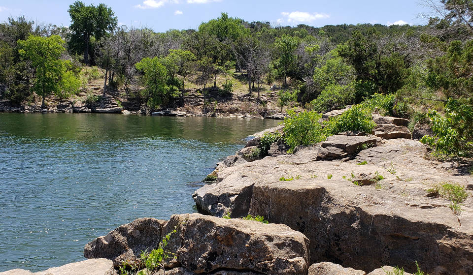 A solo 2,5 horas de Dallas: este parque escondido alberga algunas de las aguas más cristalinas y azules del suroeste