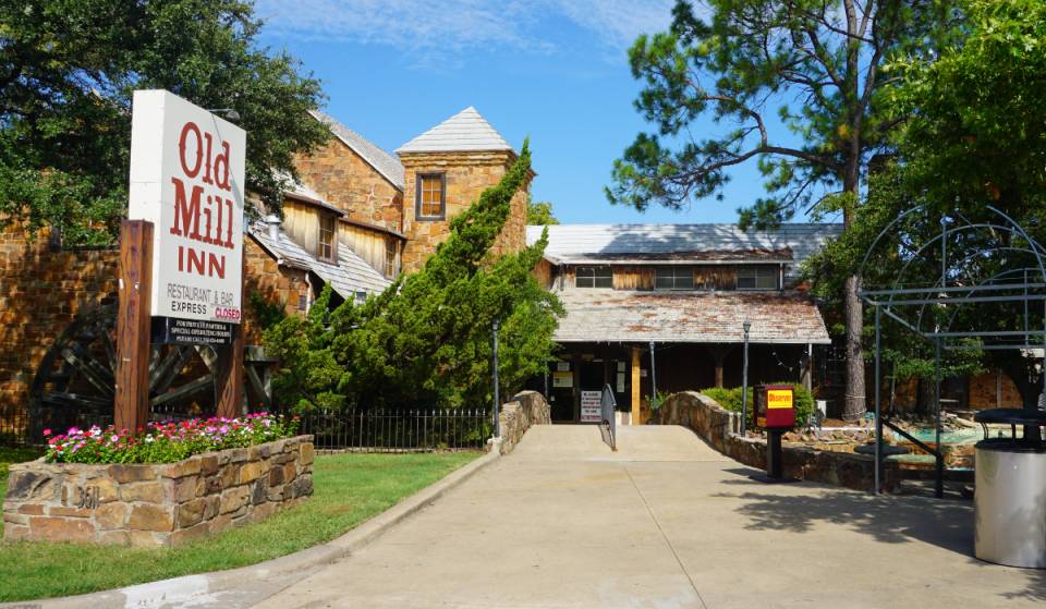 Tras cuatro años cerrado, Dallas reabre por fin su emblemático local gastronómico histórico de Fair Park, de 1936, que cuenta con una enorme terraza con capacidad para 300 comensales