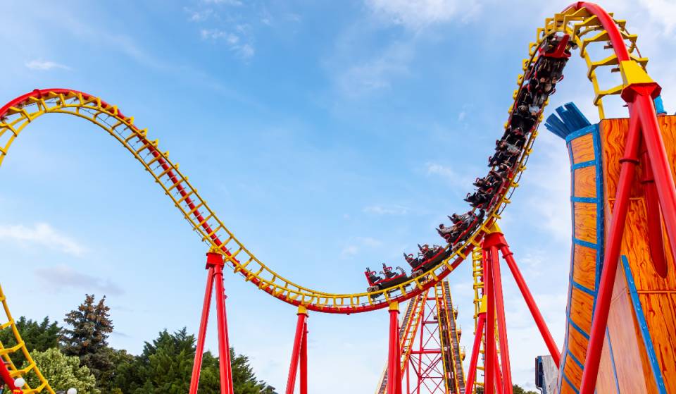 El parque temático más nuevo de Texas abre el mes que viene con atracciones inspiradas en la F1 y la primera montaña rusa inclinada del estado