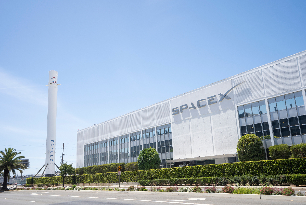 SpaceX and Tesla are building the world’s largest building right here in Texas