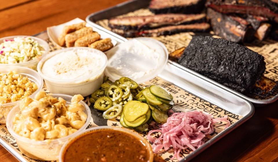Este singular asador cerca de Dallas está reinventando la barbacoa tejana, sustituyendo los cortes habituales por carne Wagyu halal que se deshace en la boca y especias iraquíes.
