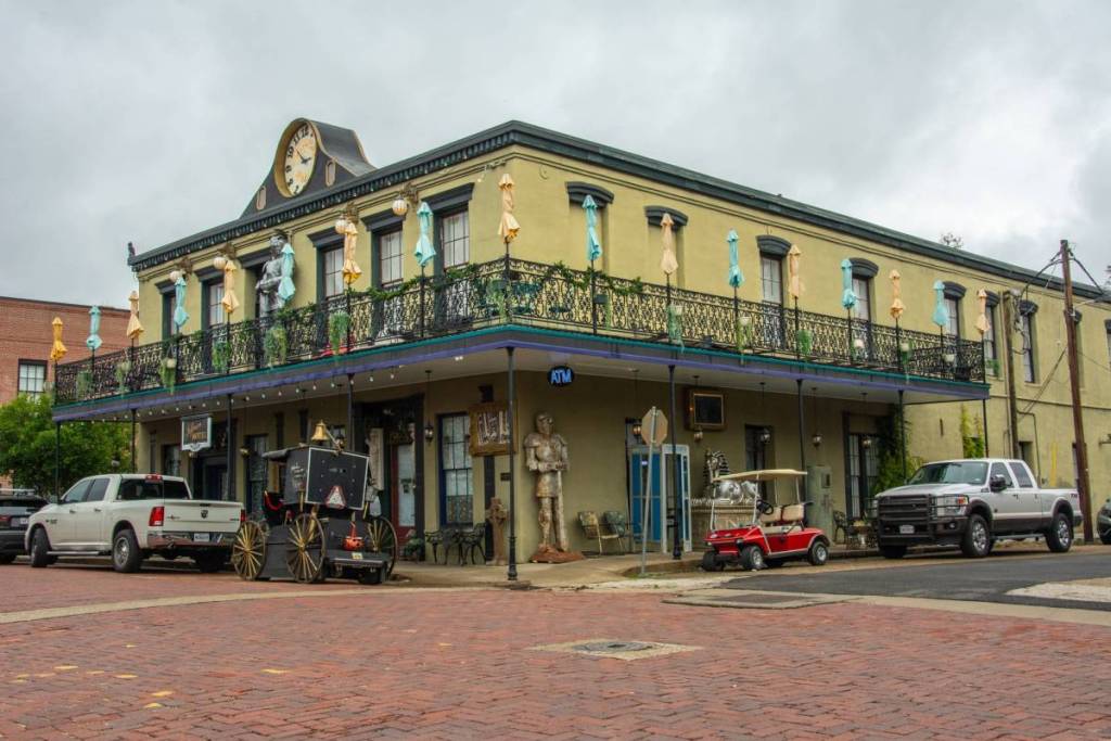 Image shows the Jefferson Palace Hotel.