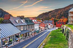 This Charming Small Town In A National Park Just 1.5 Hours From The District Is Known For Having Some Of The Most Magical Fall Foliage In The Nation