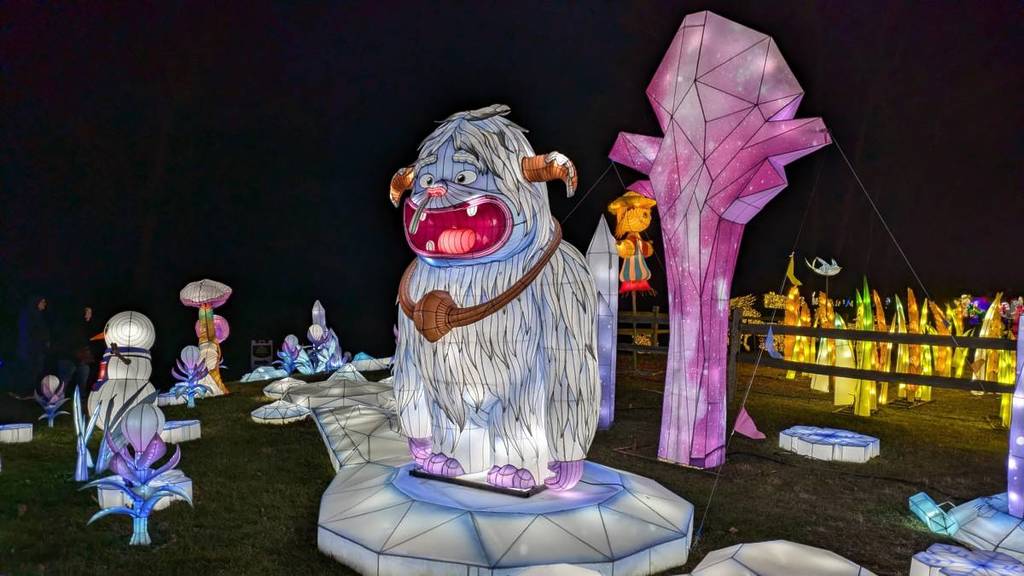 Just A Short Drive From D.C. — Experience This Magical Outdoor Trail Lit By Hundreds Of Handcrafted Lanterns