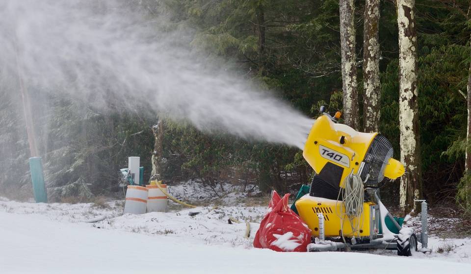 This Charming Small Town With Just 600 Residents A Few Hours From D.C. Is At The Base Of A Ski Park Complete With Over 45 Unique Trails – Lift Passes Start At Just $55