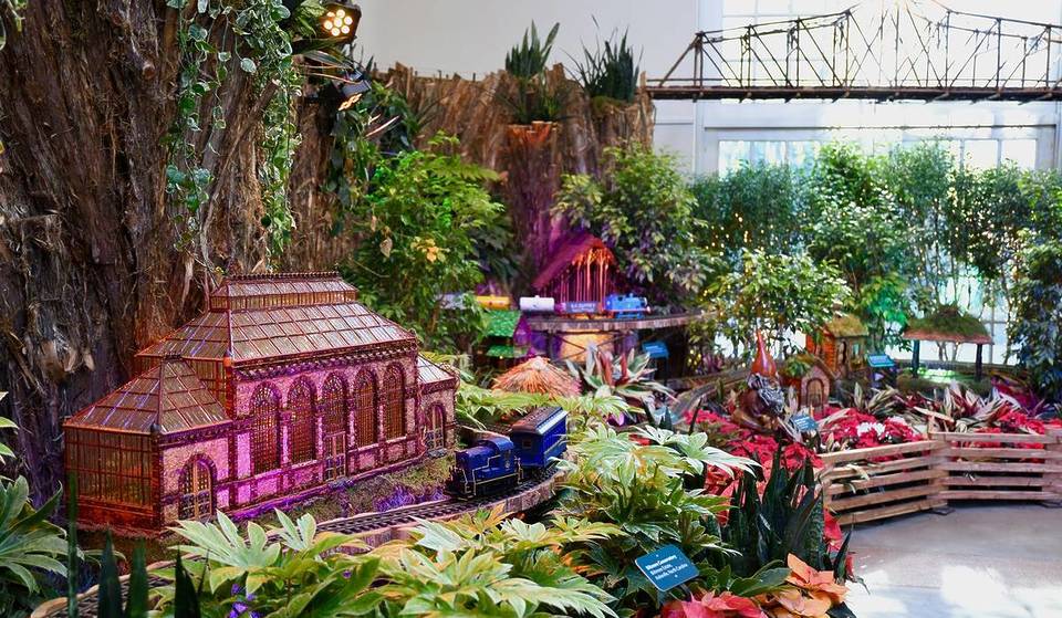 The United States Botanic Garden’s Annual “Season’s Greenings” Event Is Back For The Holidays — This Time Featuring Ferocious Dinosaur Displays & Prehistoric Plants