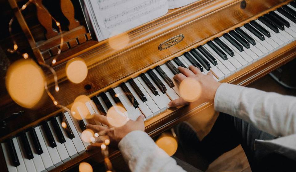 Meet the “Classical Pulse”—The Quiet, Mood-Driven Obsession Taking Over The Nation