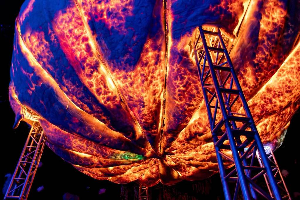 The 15-Ton Sound Bath: A Fluffy Cloud Experience
