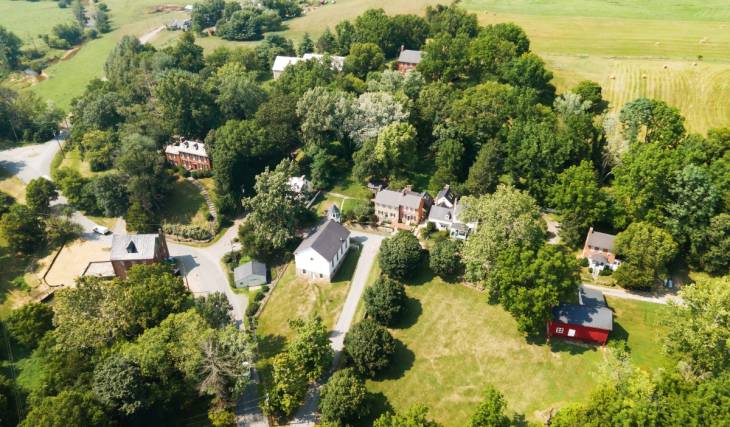 This charming Virginia town less than an hour from D.C. is hosting a huge fall arts festival this weekend
