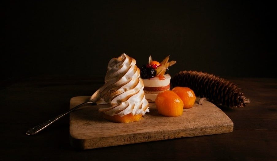 Tantalize Your Taste Buds At This Wonderful ‘Dining In The Dark’ Food Experience