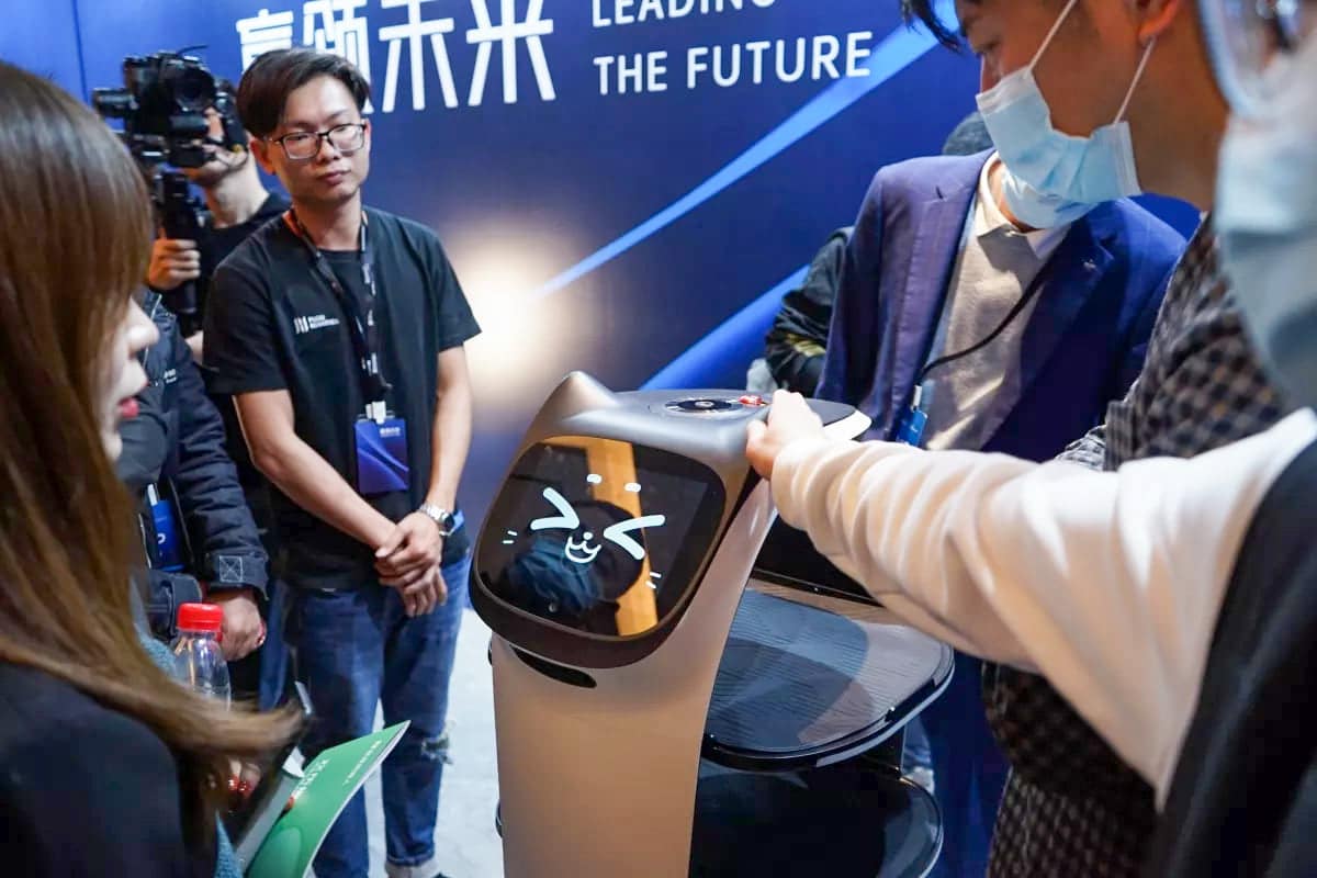 This Madison Heights Restaurant Has A Cute Robot Server