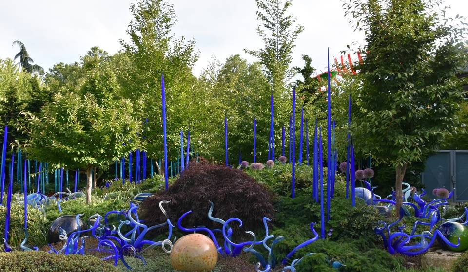 Dale Chihuly’s dazzling glass art show at Meijer Gardens is worth the drive from Detroit