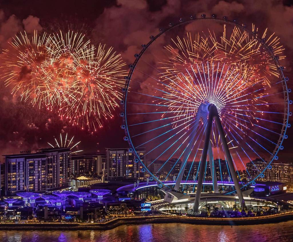Eid al-Fitr-Feuerwerk auf Bluewaters Island und JBR in Dubai 2026