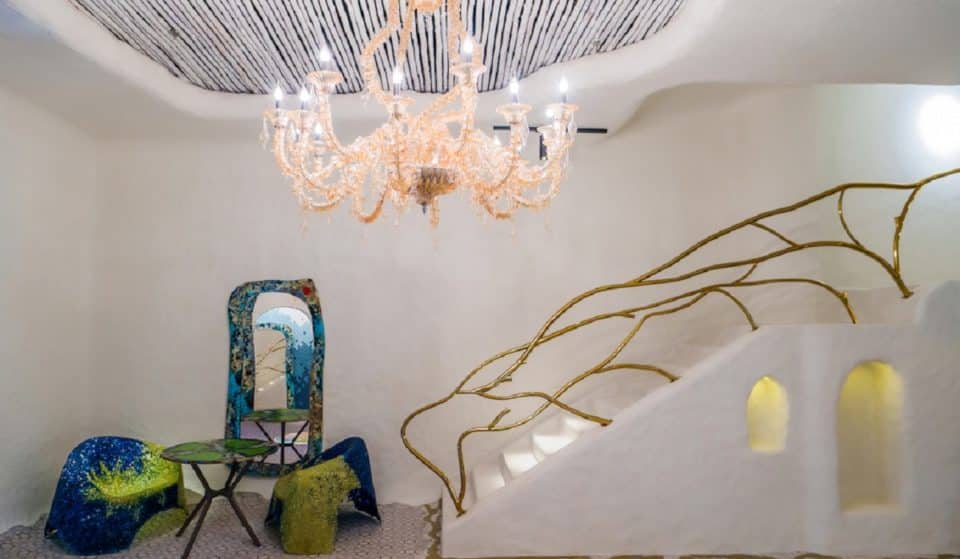 This Gorgeous Beachside Restaurant In The Palm Is Also An Art Gallery • Gallery 7/40