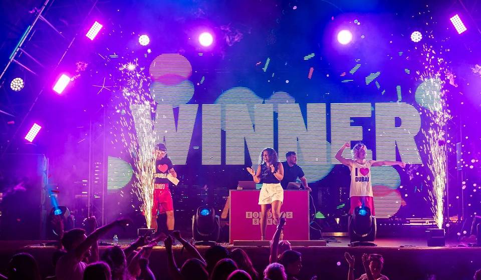 Questa festa di bingo a tema anni &#8217;90 farà fare a Dubai la Macarena questo fine settimana