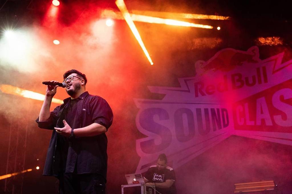 Big Sam is seen performing - he will have a concert at Dubai Summer Suprises