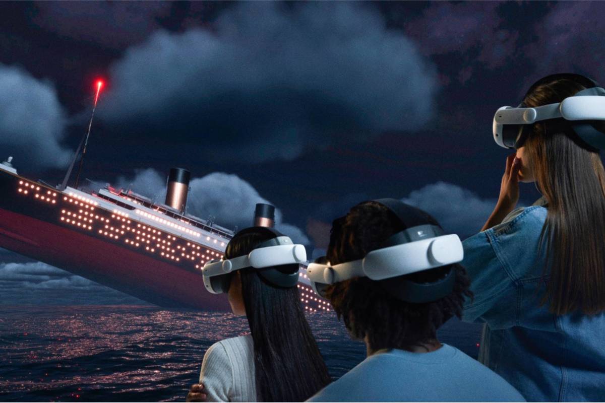 Guests viewing the virtual wreckage of the Titanic